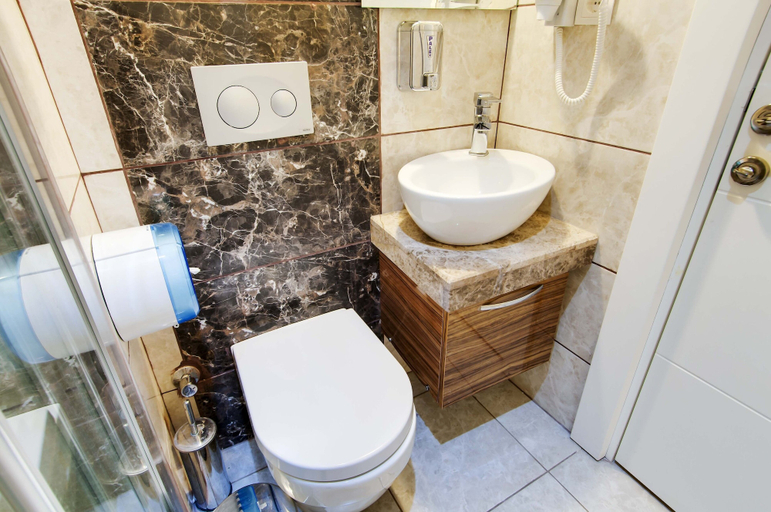 Bathroom, Swiss İnn Resort Hotel & Spa, Erdemli