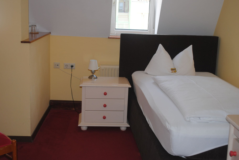 Bedroom 2, Hotel Silesia, Görlitz
