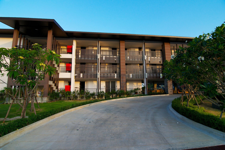 Exterior & Views 2, i Tara Resort & Spa, Ban Laem