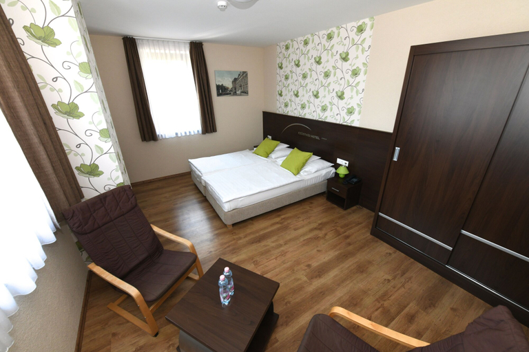 Bedroom 2, Ezüsthíd Hotel, Veszprém