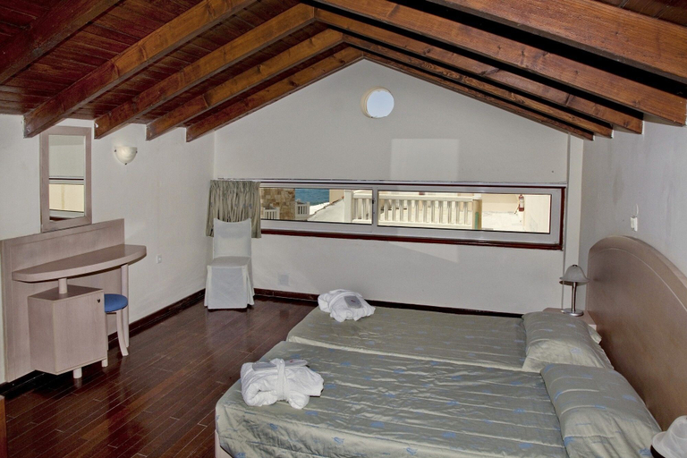 Bedroom 3, Jo-An Beach Hotel, Crete