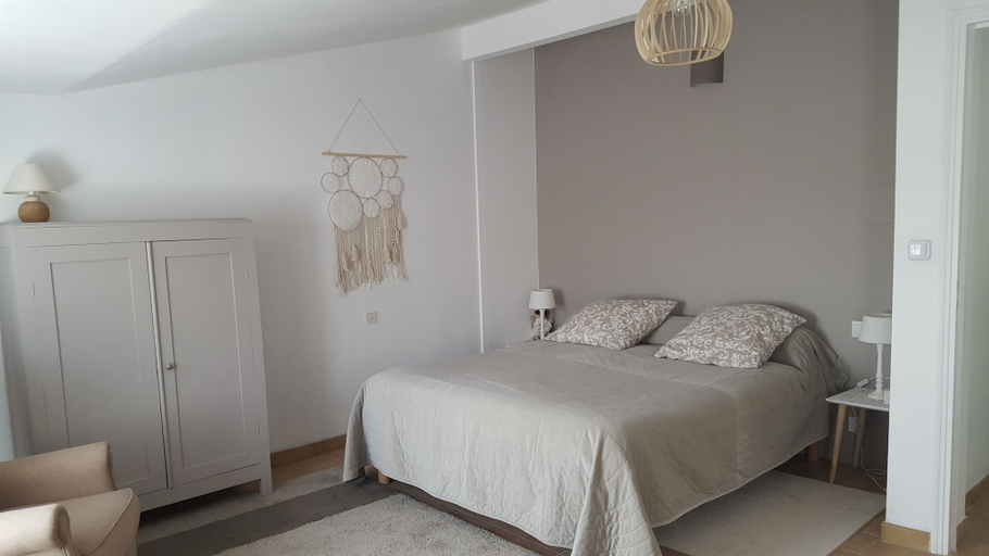 Bedroom 5, La Belle Vie, Aude
