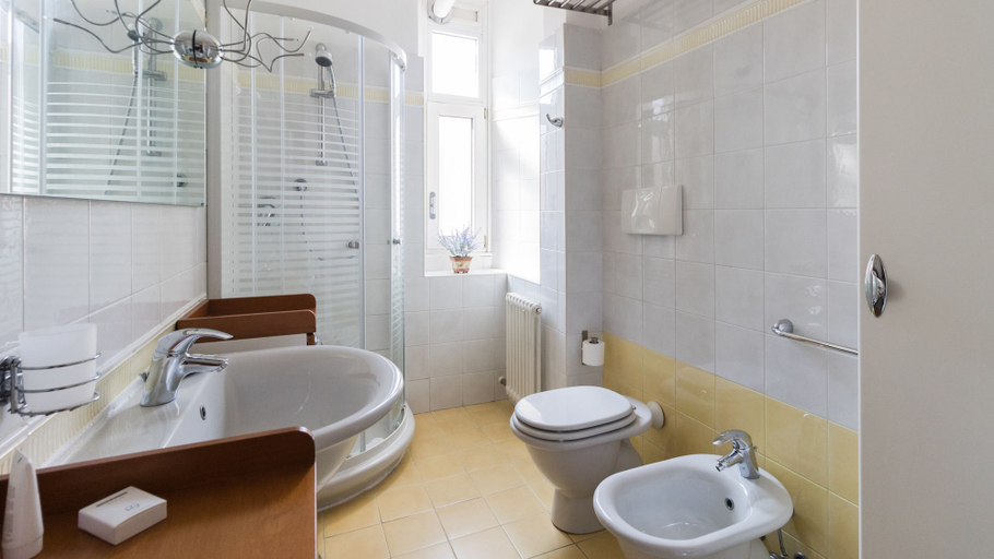 Bathroom 2, Italianway - Mosè Bianchi 2, Milano