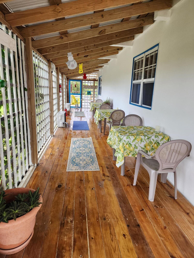 Others 5, The BNB on Triggerfish Close to the airport