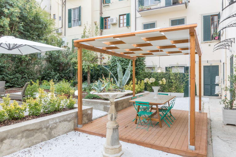 Terrace/patio 4, Pilastri Garden by Mmega, Florence