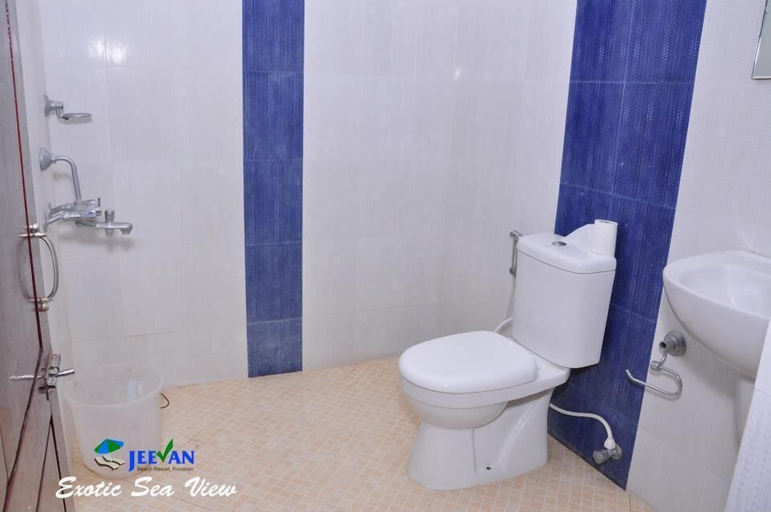 Bathroom, Jeevan Ayurvedic Beach Resort, Thiruvananthapuram
