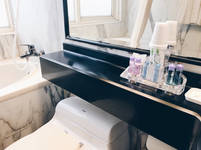 Bathroom 5, Puyisy Business Hotel, Hsinchu City