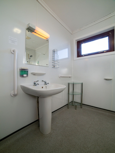 Bathroom 4, Orasay Inn, Eilean Siar
