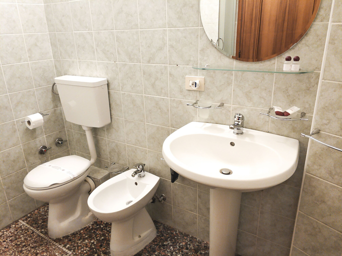 Bathroom 5, Baldassini Suites, Rome