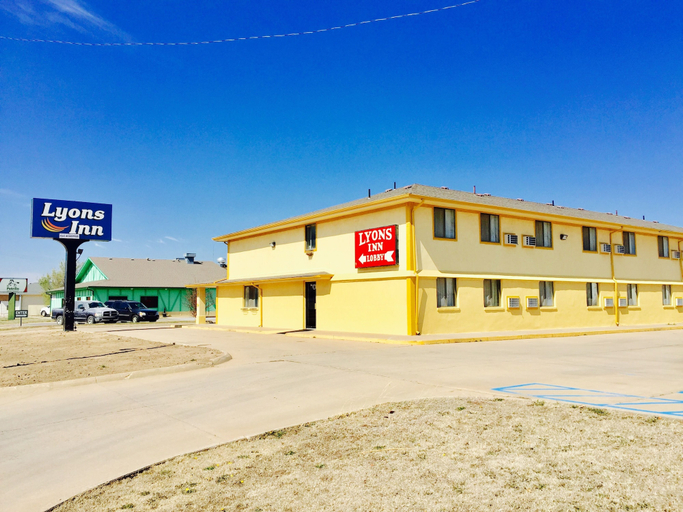 Exterior & Views 2, Lyons Inn, Rice