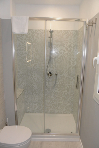 Bathroom 4, Apartment Duomo - Near Piazza del Duomo, Milano