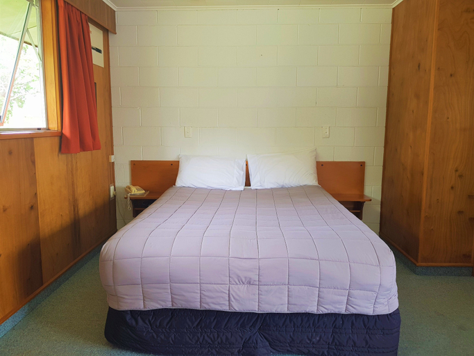 Bedroom 2, Vista Motor Lodge, Wairoa