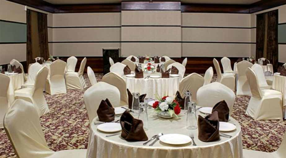 Food & Drinks 4, The Sahil Hotel, Mumbai City