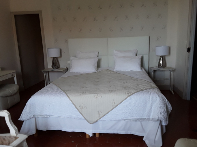 Bedroom 5, Les Hauts de Corneilhan, Hérault