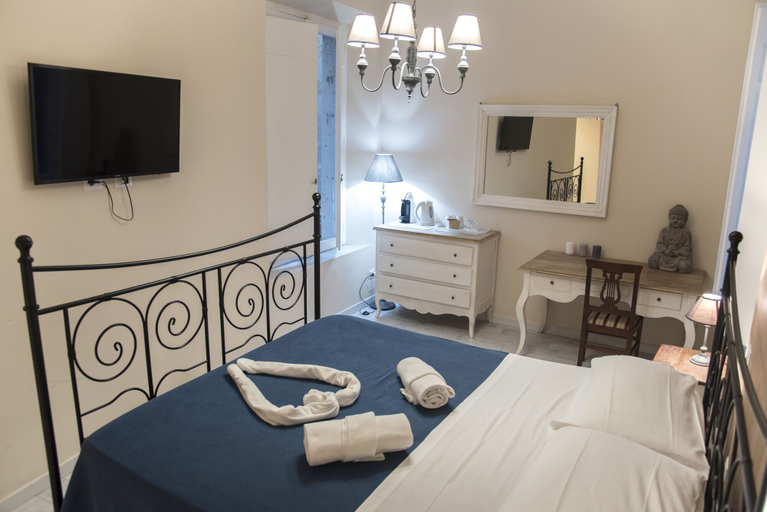 Bedroom 3, Baldassini Suites, Rome