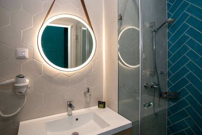 Bathroom 4, T62 Hotel, Budapesti