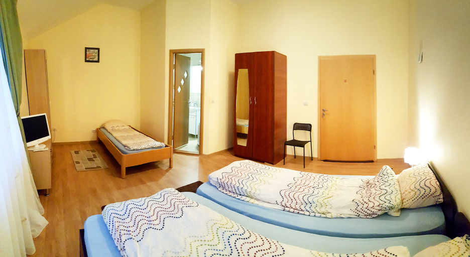 Bedroom 2, VILA ALFA DUMBRAVA, Sibiu