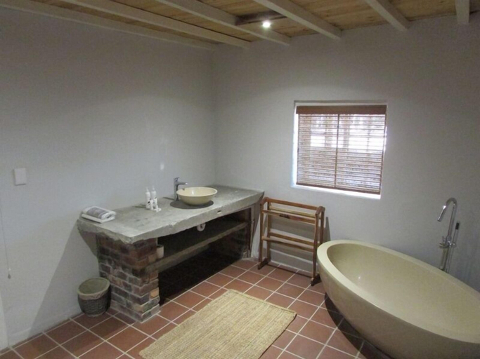 Bathroom 3, Rogge Cloof, Namakwa