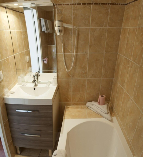 Bathroom 4, Hôtel Vendôme, Bouches-du-Rhône
