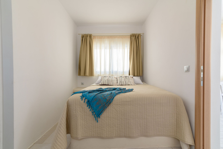 Bedroom 3, Villa George Santorini, South Aegean