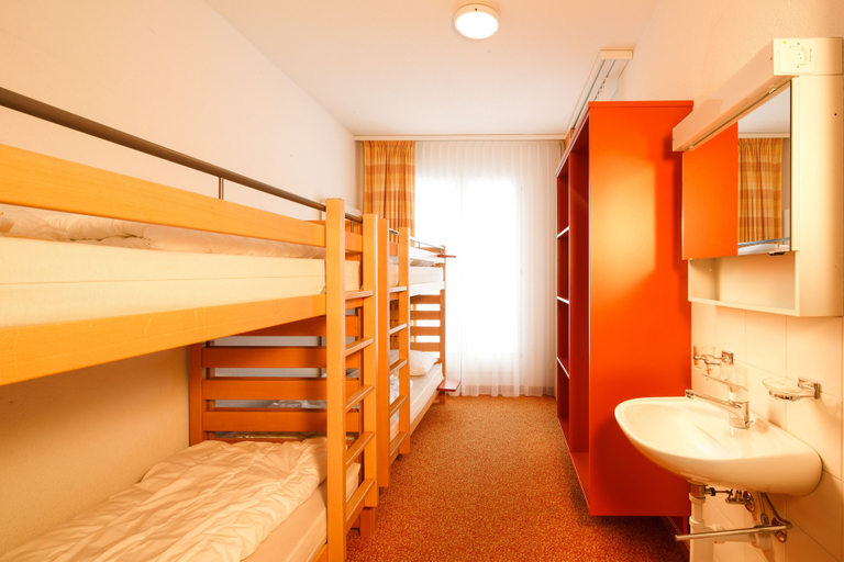Bedroom 3, Swiss Holiday Park Resort, Schwyz