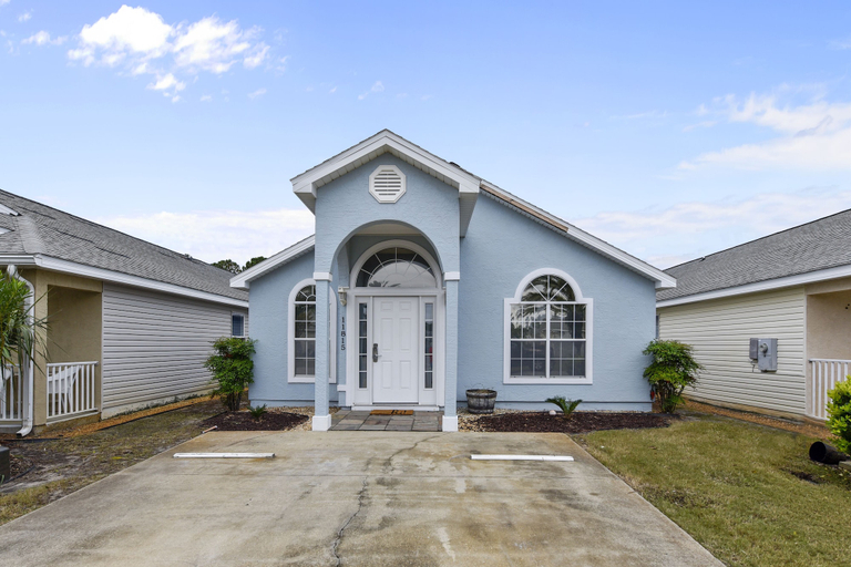 Exterior & Views 2, Seashells on Seashore by Book That Condo, Bay
