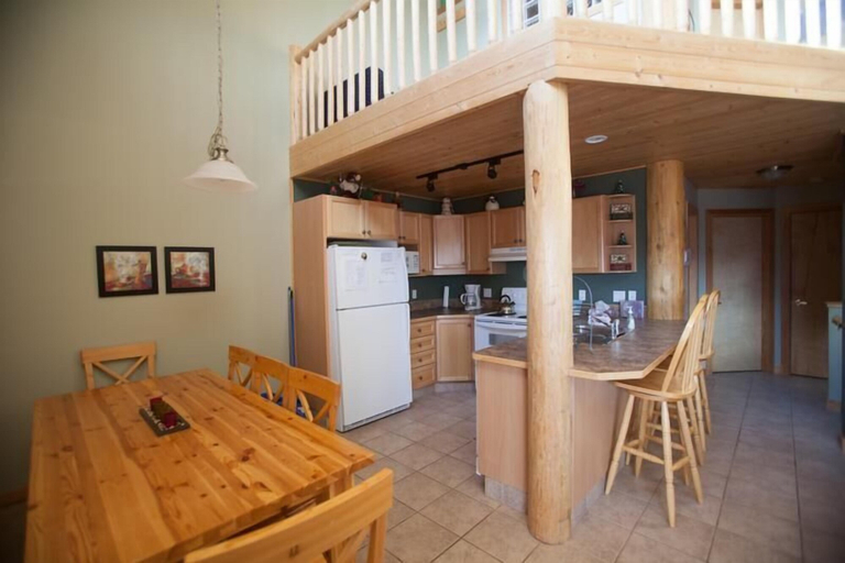 Others 5, Creekview Court by Apex Accommodations, Okanagan-Similkameen
