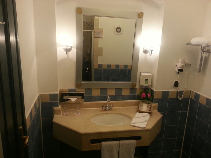 Bathroom, Solymar Makadi Sun - All inclusive, Safaja