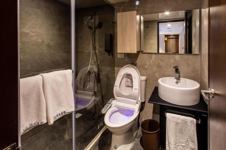 Bathroom 3, Alishan Shermuh Int' Tourist Hotel, Chiayi County