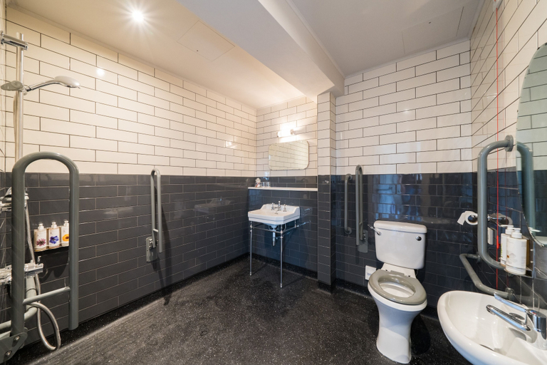 Bathroom 4, Aragon House, London
