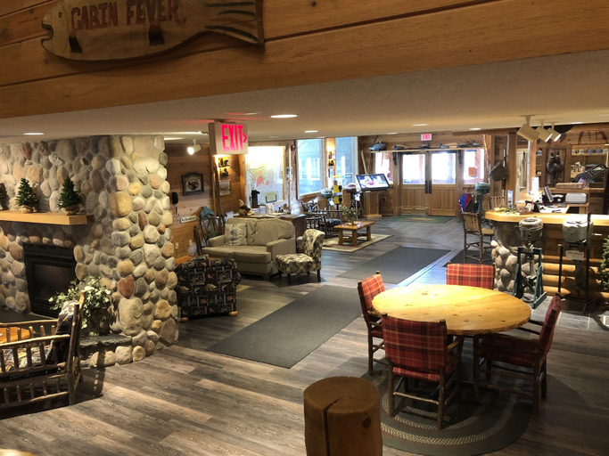 Food & Drinks 5, The Lodge at Crooked Lake, Burnett