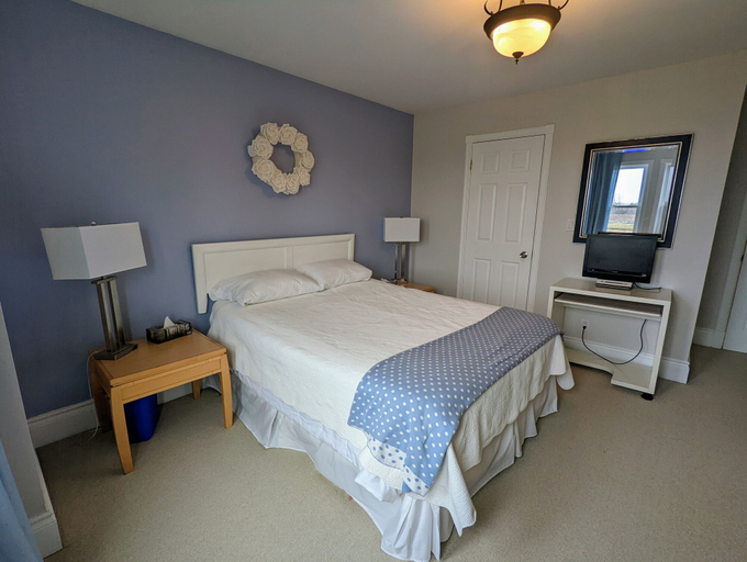 Bedroom 2, Dicksons Family Suite B&B, Niagara