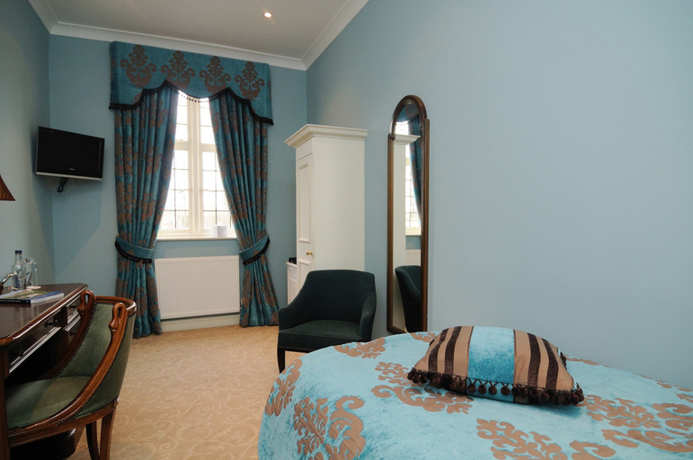 Bedroom 3, Ye Olde Bell Hotel & Spa, Nottinghamshire