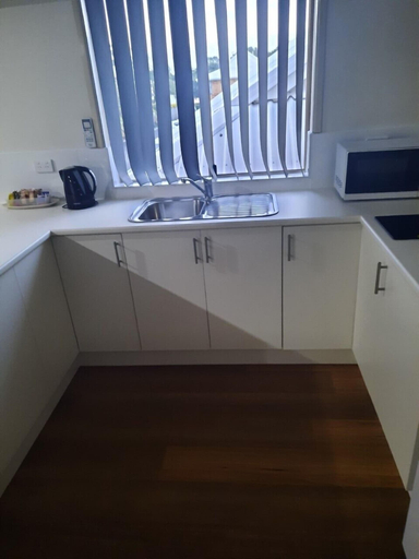 Others 5, Beachside Motor Inn, Hervey Bay - Pt A