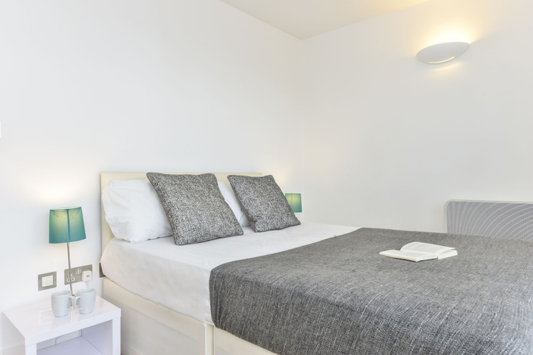 Bedroom 2, Tower Bridge City Apartments, London