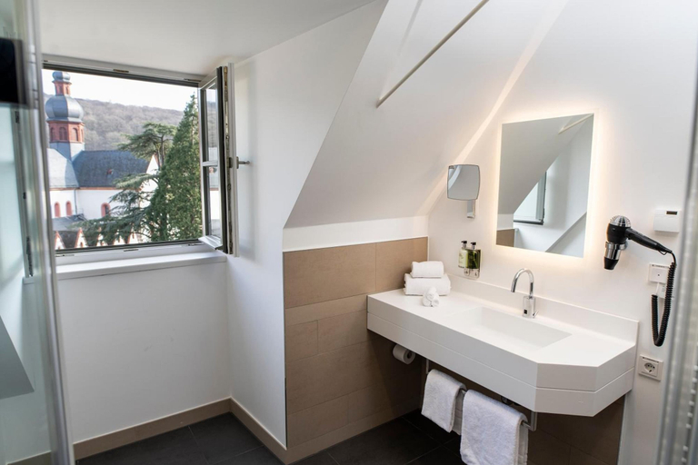 Bedroom 3, Hotel Kloster Eberbach, Rheingau-Taunus-Kreis