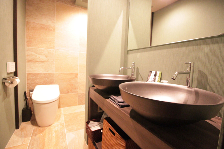 Bathroom 3, Hosta Nijo Sen, Kyoto