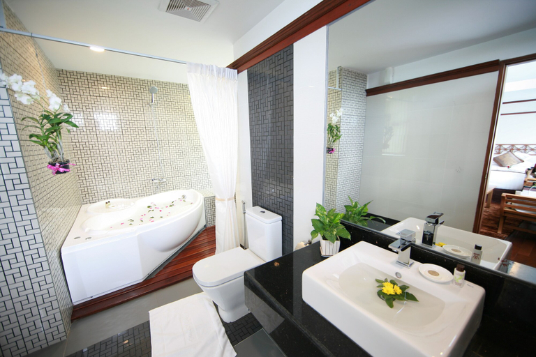 Bathroom 3, Hotel M, Yangon