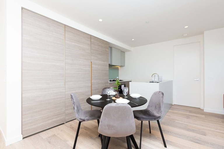 Others 5, The Lively City 2bed 2 Bath APT @footscray, Melbourne