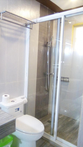 Bathroom 4, Marlins Beach Resort, Santa Fe