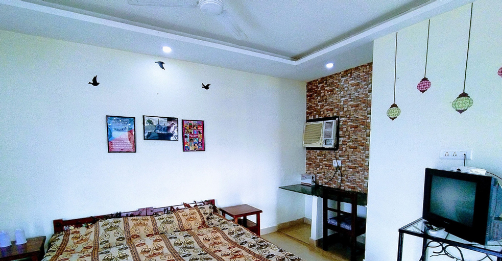 Bedroom 3, The New Swaraj Resort, Bharatpur