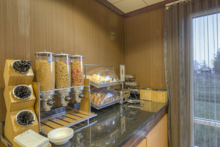 Food & Drinks 4, Fairfield Inn & Suites by Marriott Laramie, Albany
