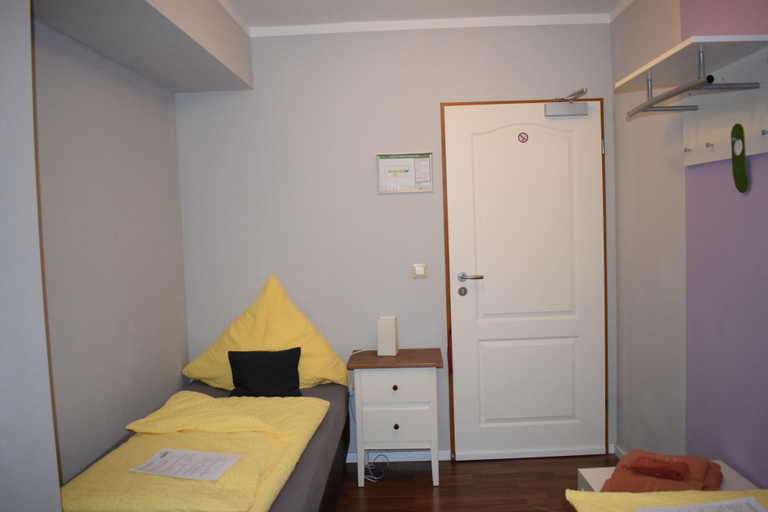Bedroom 3, Gast und Weinhaus Zwiebelturm, Kleve