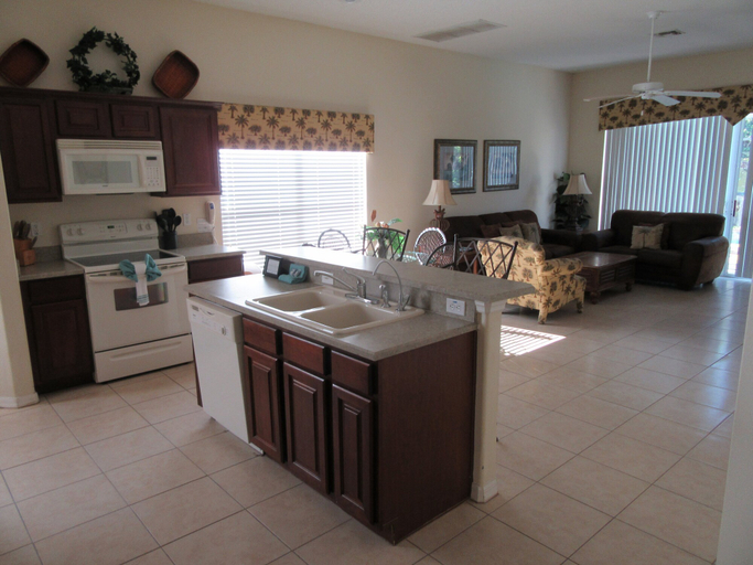 Others 5, R1 Glenbrook 5 bed / 4 Bath, Lake