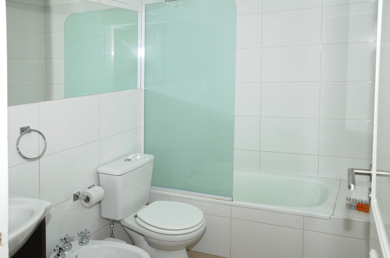 Bathroom 4, Soltigua Apart Hotel Mendoza, Capital