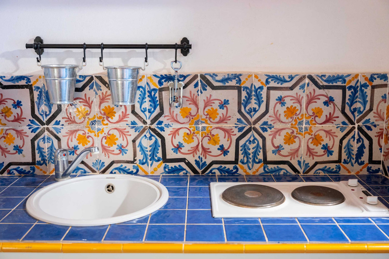 Bathroom 5, Etna Botanic Garden, Catania