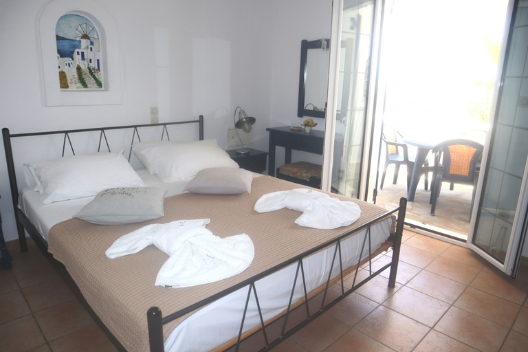 Bedroom 4, Fyrogenis Palace Hotel - Apartments, South Aegean