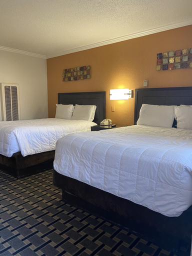 Bedroom 4, Stateline Economy Inn, El Dorado