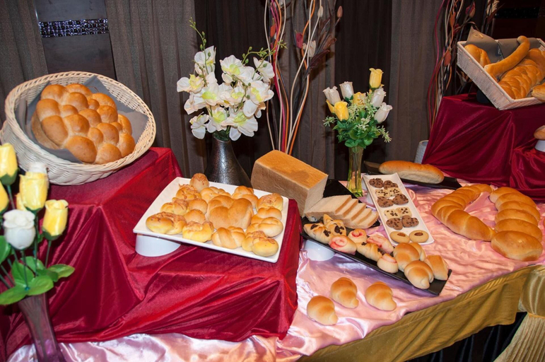 Food & Drinks 5, Hotel Prominent Coporate Residency, Gandhinagar