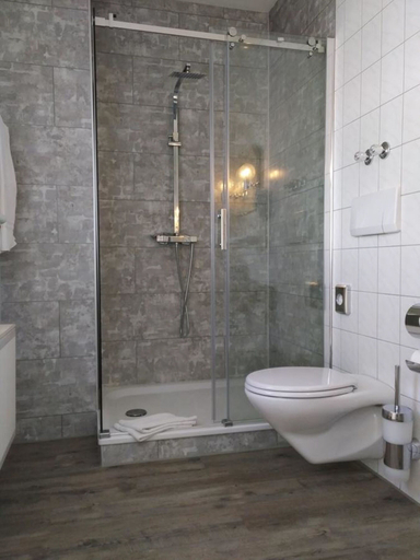 Bathroom 5, Mozartstuben, Eichstätt